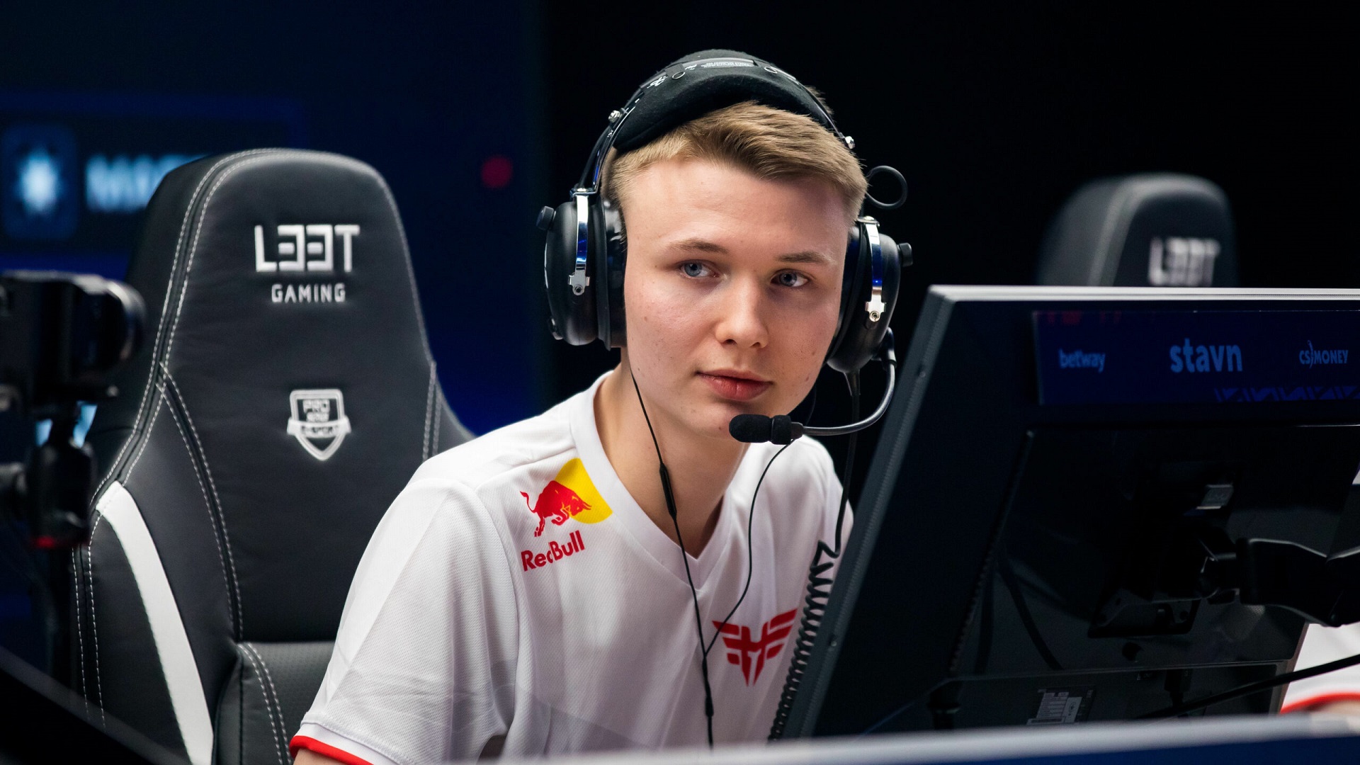 Stavn официально пропустит BLAST Premier: World Final 2022 — его заменит k0nfig