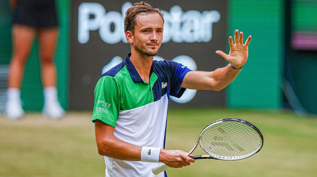 Даниил Медведев прокомментировал снятие с турнира ATP-500 в Вене