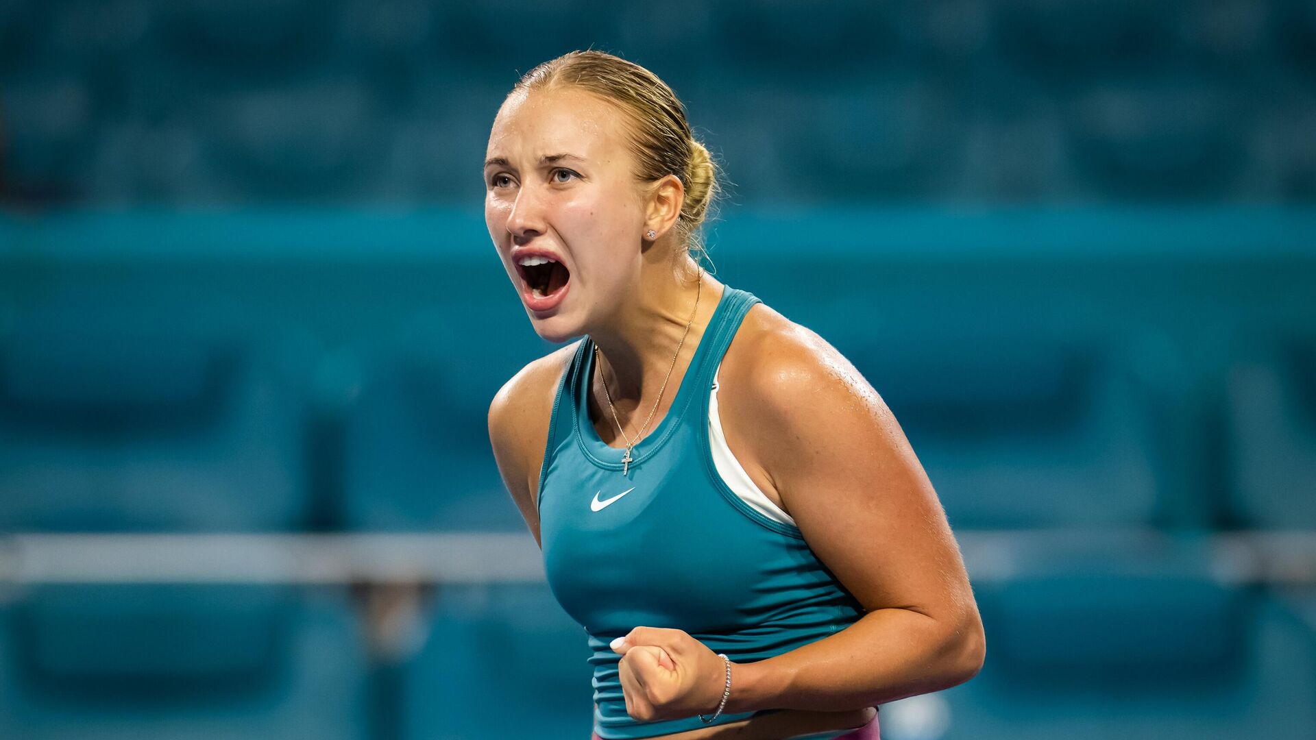 Потапова неожиданно проиграла Миннен на турнире WTA-1000 в Пекине